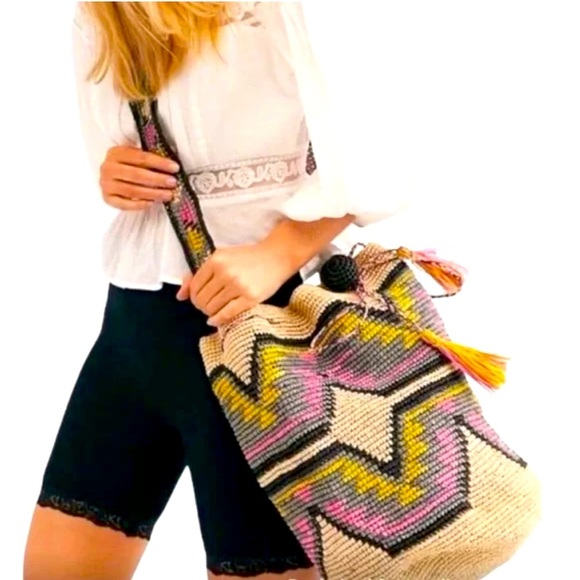 Free People Clover Drawstring Straw Bucket Bag - Picture 1 of 7